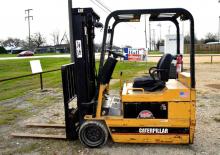 Челни вилични електрокари Caterpillar FC 40