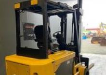Челни вилични електрокари Caterpillar M 120 D
