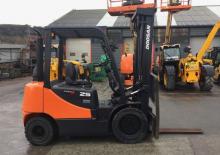 Челни вилични мотокари, дизелови Doosan D25S-5