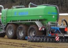 Цистерни за течен оборски тор Bauer Irrigation Centrifugal tanker poly 241+ SF tridem axle