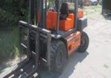 Дизелови странични товарачи Desta SB 50 A
