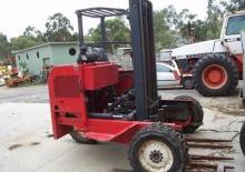 Дизелови вилични високоповдигачи, монтирани върху камион Moffett M 2275