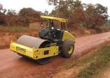 Еднобандажни валяци Bomag BW 212 D-40