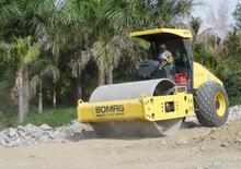 Еднобандажни валяци Bomag BW 212 D-40