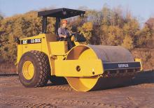 Еднобандажни валяци Caterpillar CP-563C