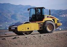Еднобандажни валяци Caterpillar CS 683 E