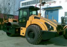Еднобандажни валяци YTO LT620B