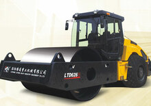 Еднобандажни валяци YTO LTD626H