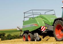 Големи квадратни преси + преси с висока плътност Fendt 990 NT