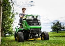 Косачки за трева и градински трактори John Deere X370