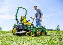 Косачки за трева и градински трактори John Deere Z545R