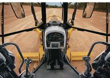 Грейдери Caterpillar 120M AWD