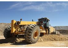 Грейдери Caterpillar 24M