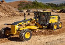 Грейдери Komatsu GD675-6 