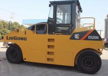 Гуменоколесни валяци Liugong 6526N