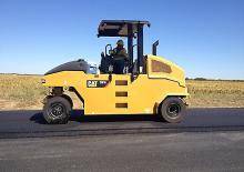 Гуменоколесни валяци Caterpillar CW16