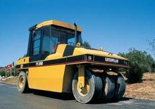 Гуменоколесни валяци Caterpillar PS 300 B