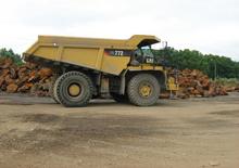 Камиони-самосвали Caterpillar 772
