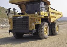 Камиони-самосвали Komatsu HD325-6A