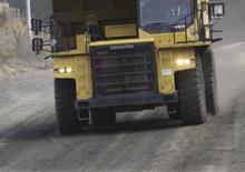 Камиони-самосвали Komatsu HD605-5