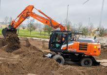 Колесни екскаватори Hitachi ZX220W-7