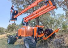 Колесни повдигачи с подвижна стрела Mecaplús P12 ECO