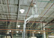 Подемници с единична вертикална мачта Lift-A-Loft AMR40-22