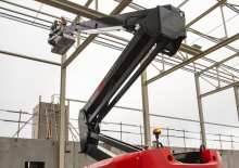 Колесни повдигачи с подвижна стрела Manitou 200 ATJ e CR