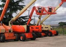 Колесни повдигачи с подвижна стрела JLG 800A