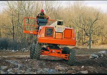 Колесни повдигачи с подвижна стрела JLG E400AN