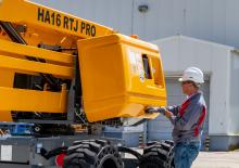 Колесни повдигачи с подвижна стрела Haulotte HA46 RTJ PRO