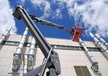 Колесни повдигачи с подвижна стрела Skyjack SJ 51 AJ