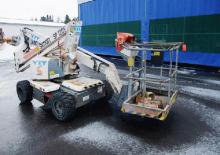 Колесни повдигачи с подвижна стрела Simon SP 120 E