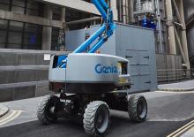 Колесни повдигачи с подвижна стрела Genie Z-45 FE