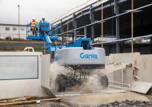 Колесни телескопични подемници Genie S-40 XC