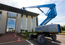 Колесни телескопични подемници Genie S-60 FE