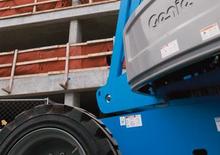 Колесни телескопични подемници Genie S-80