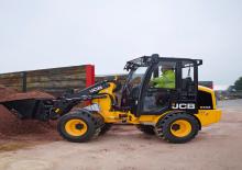 Колесни товарачи JCB 403
