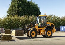 Колесни товарачи JCB 411 HT