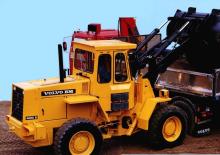 Колесни товарачи Volvo 4200 B
