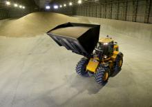 Колесни товарачи JCB 435S