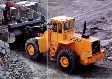 Колесни товарачи Volvo 4600