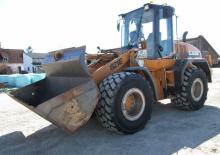 Колесни товарачи Case 621 E