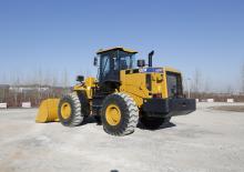 Колесни товарачи SEM 655D