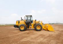 Колесни товарачи SEM 658D