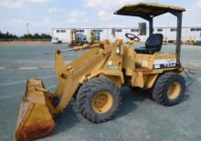 Колесни товарачи TCM 810A