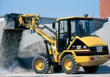 Колесни товарачи Caterpillar 902