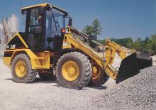 Колесни товарачи Caterpillar 906