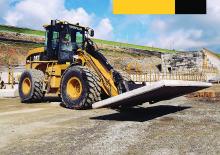 Колесни товарачи Caterpillar 930G