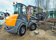 Колесни товарачи Mecalac AX1000